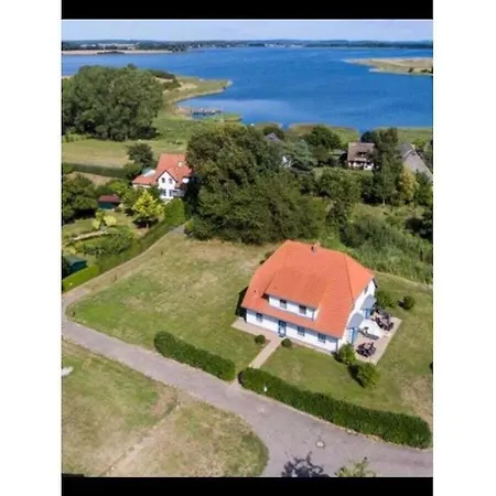 Dycke Haus 6 Comfortable Zudar